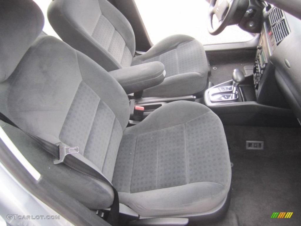 2002 Volkswagen Golf GLS Sedan Front Seat Photo #76213397