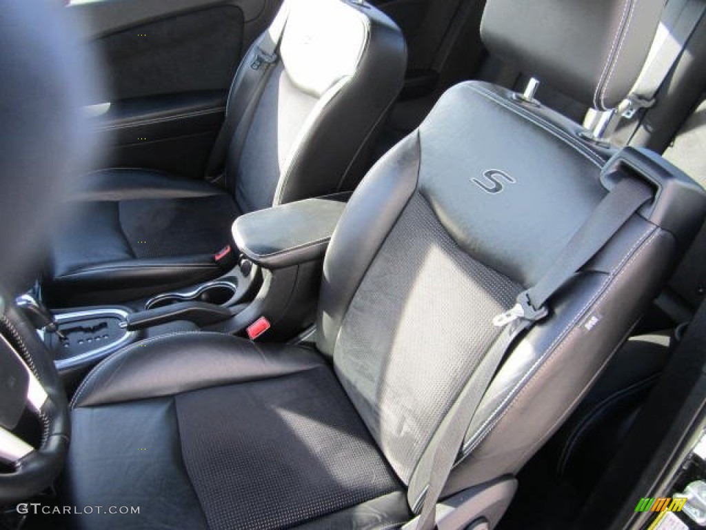 2012 Chrysler 200 S Convertible Front Seat Photo #76213415