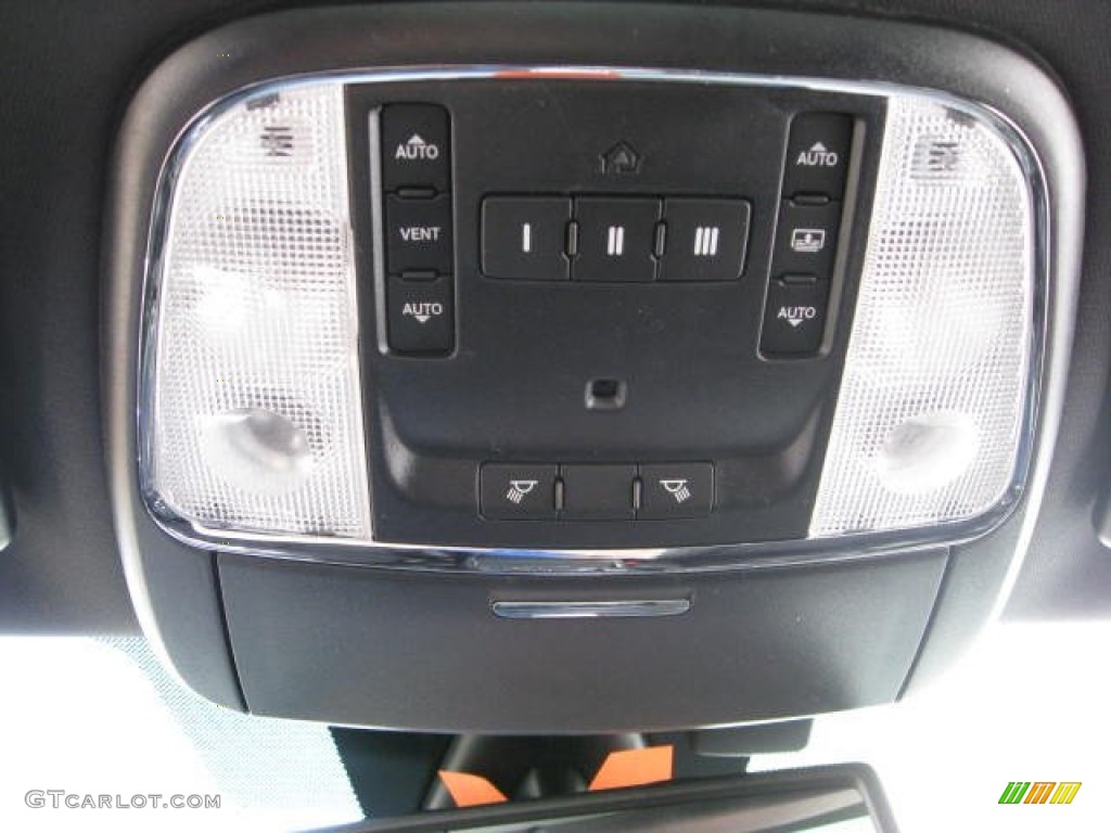 2012 Chrysler 300 SRT8 Controls Photo #76214607