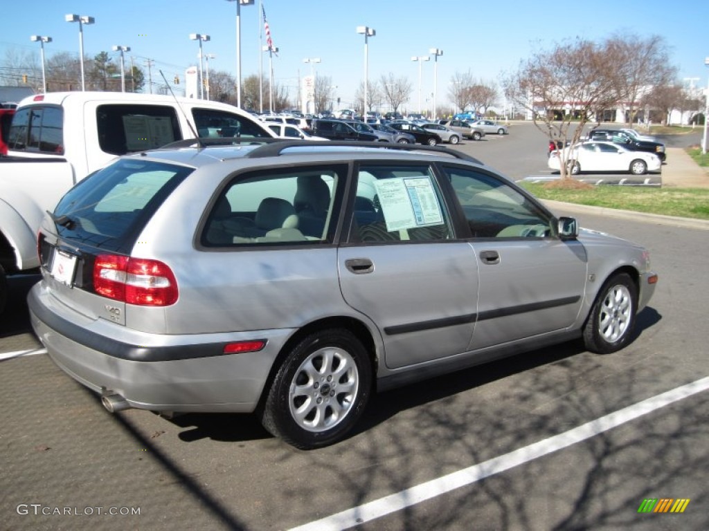 2002 V40  - Silver Metallic / Taupe/Light Taupe photo #2