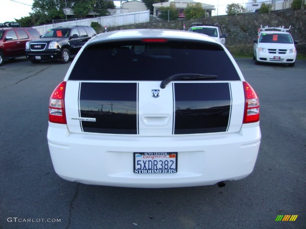 2007 Magnum SE - Stone White / Dark Slate Gray/Light Graystone photo #6