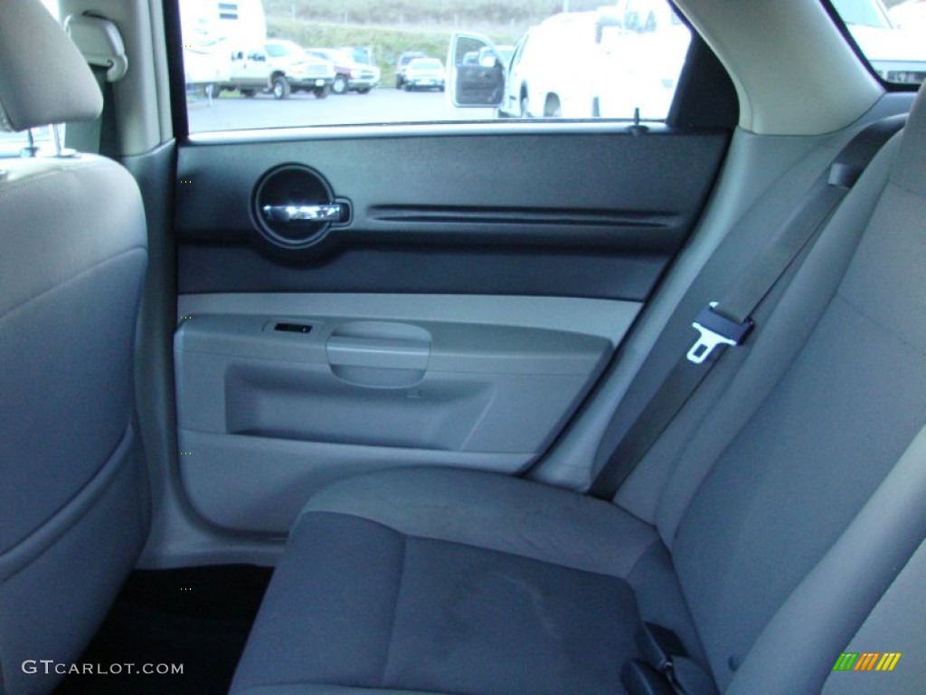 2007 Magnum SE - Stone White / Dark Slate Gray/Light Graystone photo #20