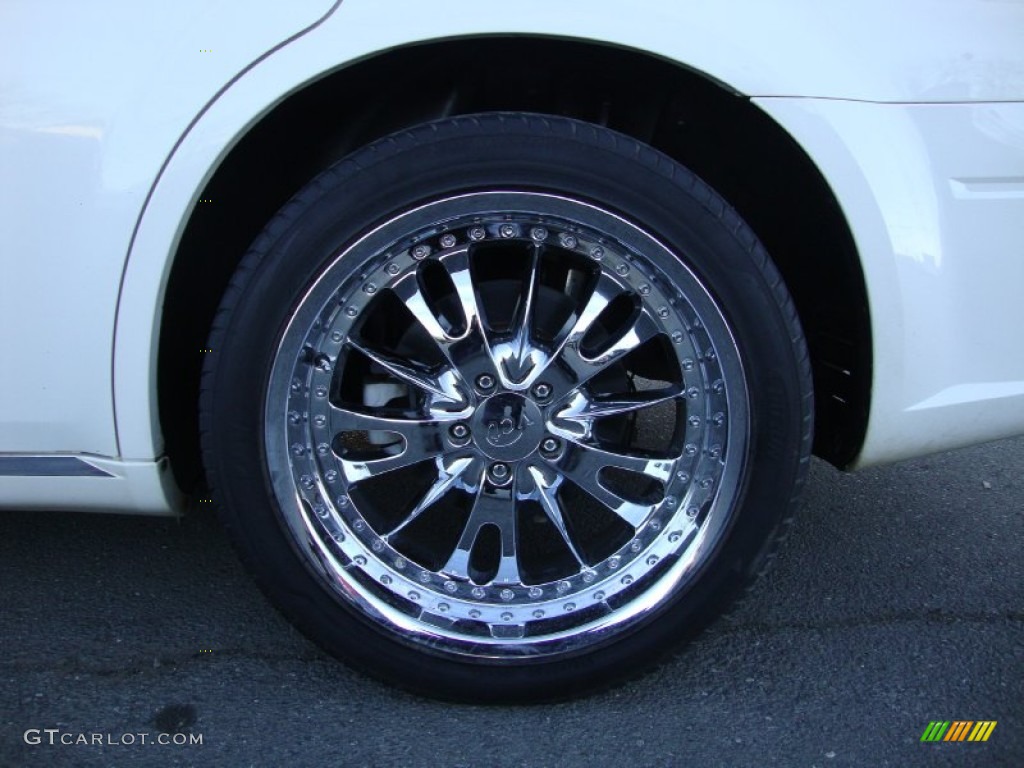 2007 Dodge Magnum SE Custom Wheels Photos