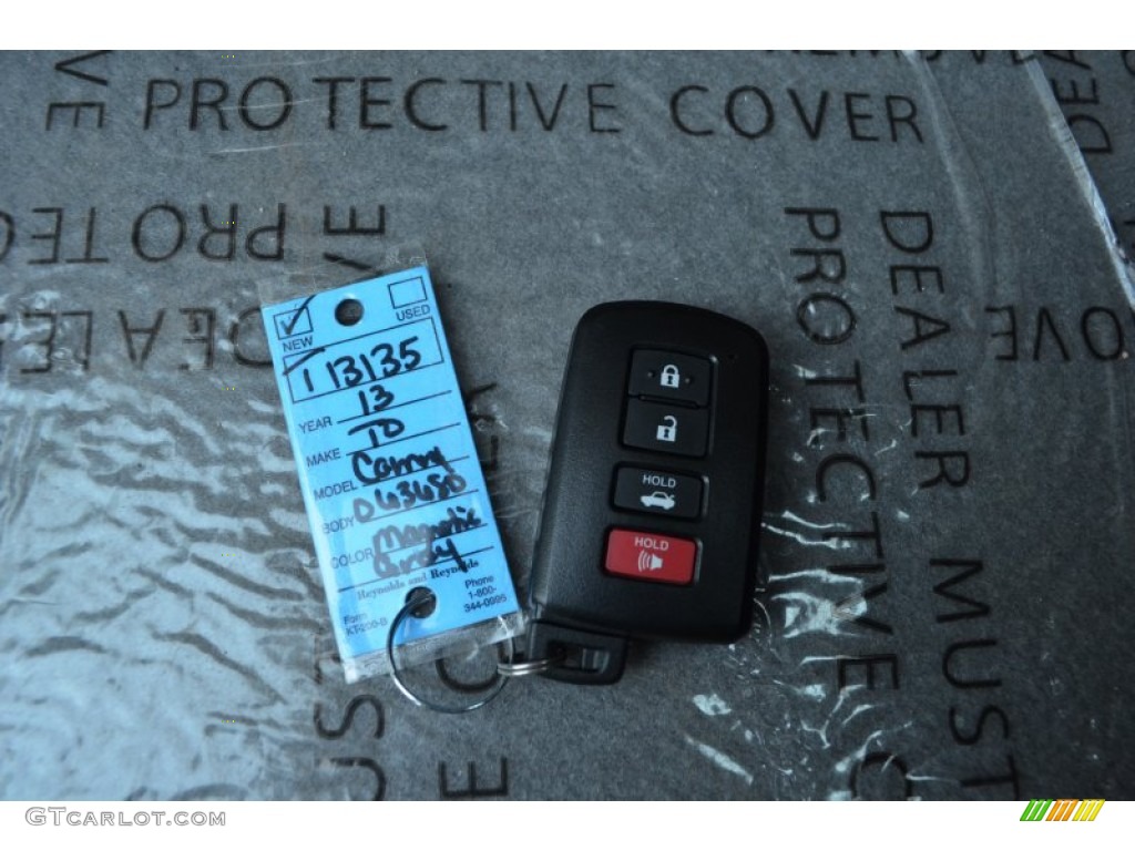 2013 Camry Hybrid XLE - Magnetic Gray Metallic / Light Gray photo #38