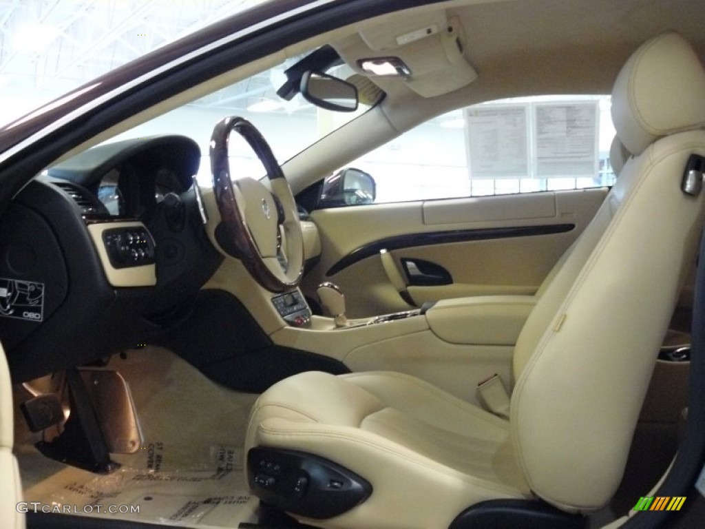 Sabbia Interior 2010 Maserati GranTurismo Standard GranTurismo Model Photo #76218596