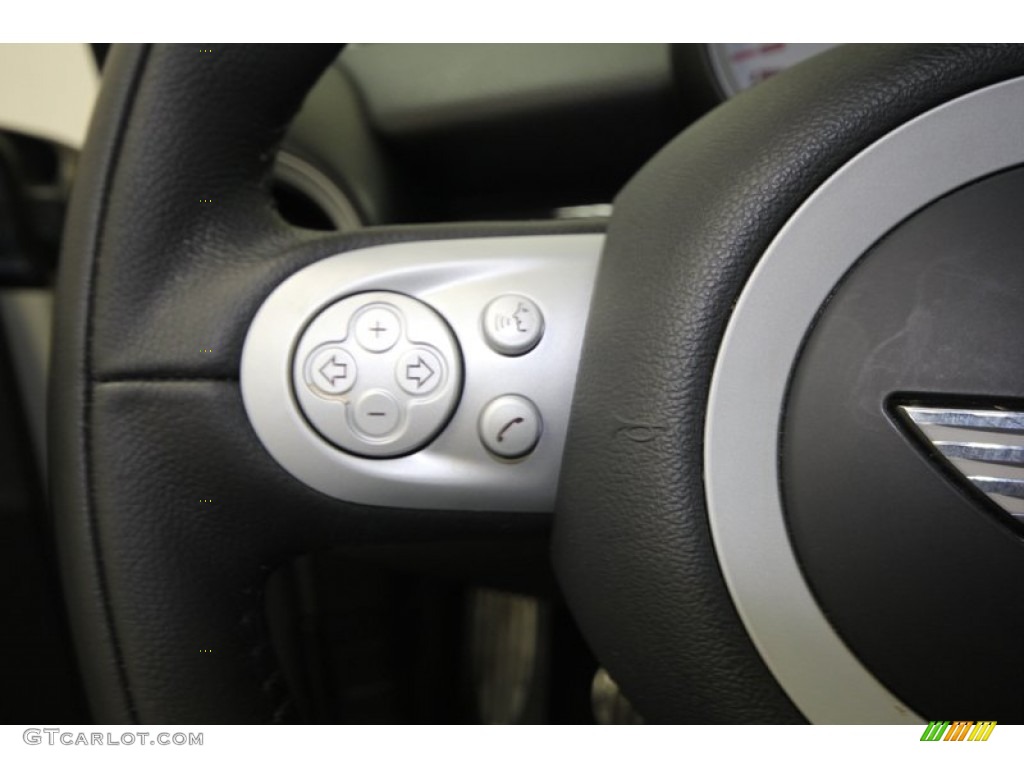 2010 Mini Cooper S Hardtop Controls Photo #76219333