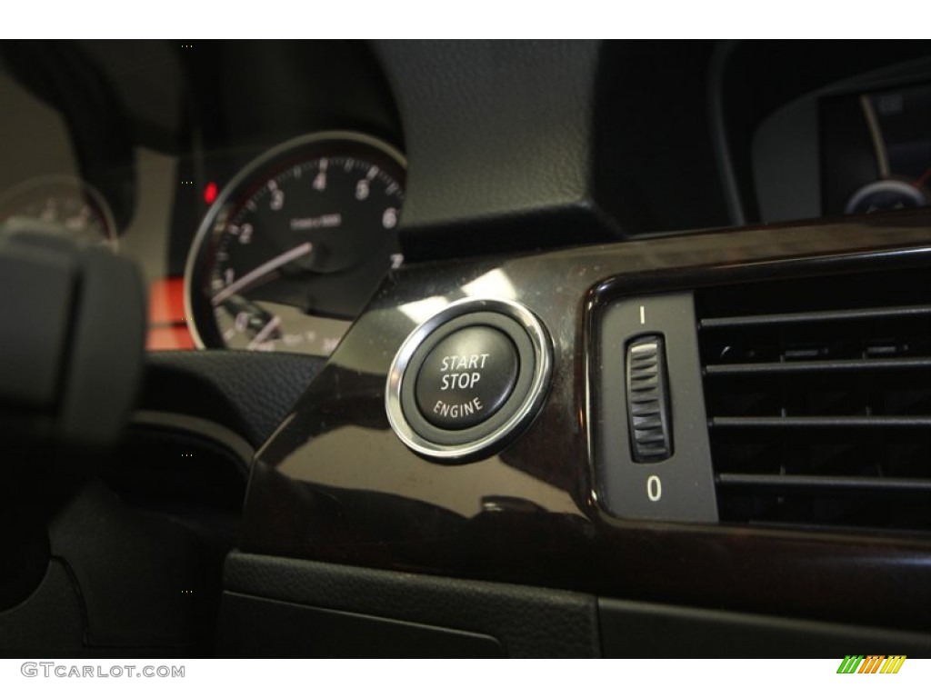 2010 3 Series 328i Coupe - Alpine White / Coral Red/Black Dakota Leather photo #25