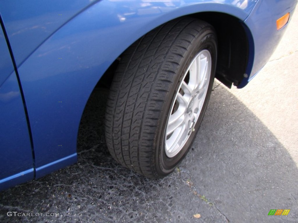 2005 Focus ZXW SES Wagon - French Blue Metallic / Dark Flint/Light Flint photo #20