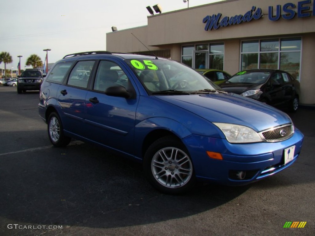 2005 Focus ZXW SES Wagon - French Blue Metallic / Dark Flint/Light Flint photo #22