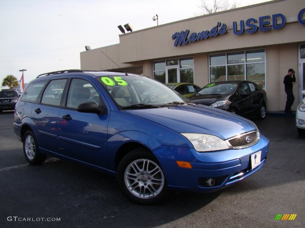 2005 Focus ZXW SES Wagon - French Blue Metallic / Dark Flint/Light Flint photo #23