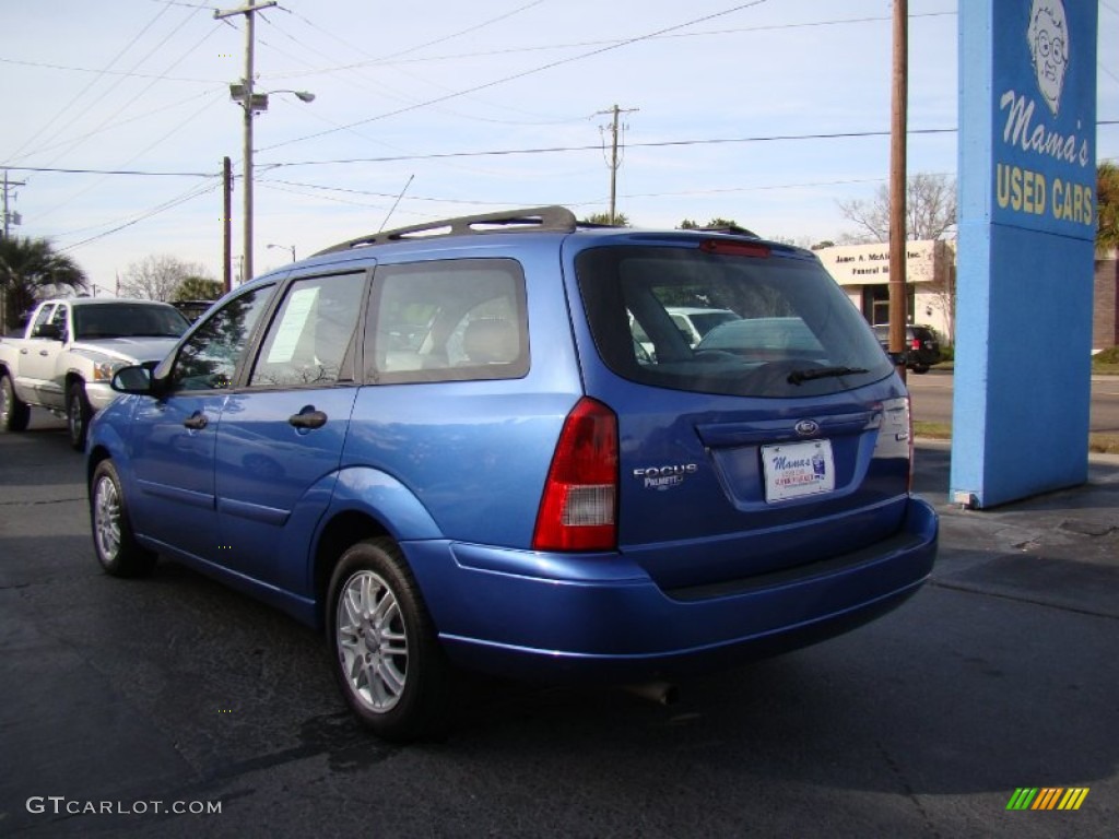 2005 Focus ZXW SES Wagon - French Blue Metallic / Dark Flint/Light Flint photo #36