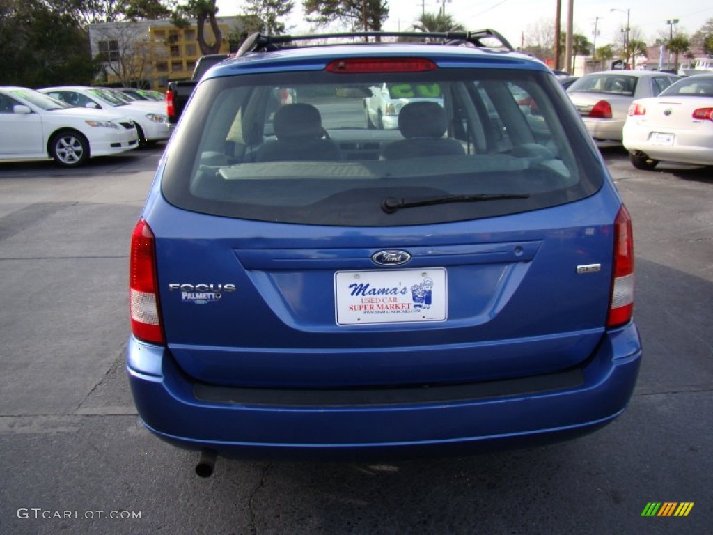 2005 Focus ZXW SES Wagon - French Blue Metallic / Dark Flint/Light Flint photo #37