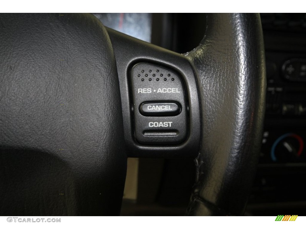 2004 Wrangler Sahara 4x4 - Light Khaki Metallic / Khaki photo #23