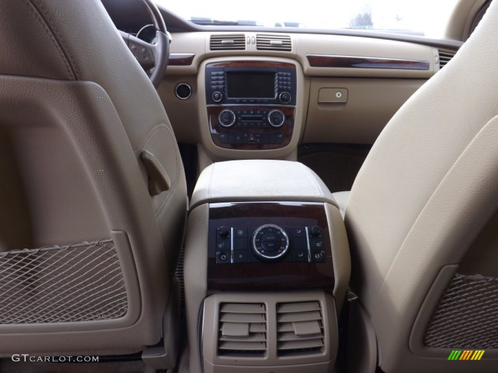 2006 Mercedes-Benz R 350 4Matic Controls Photo #76222133