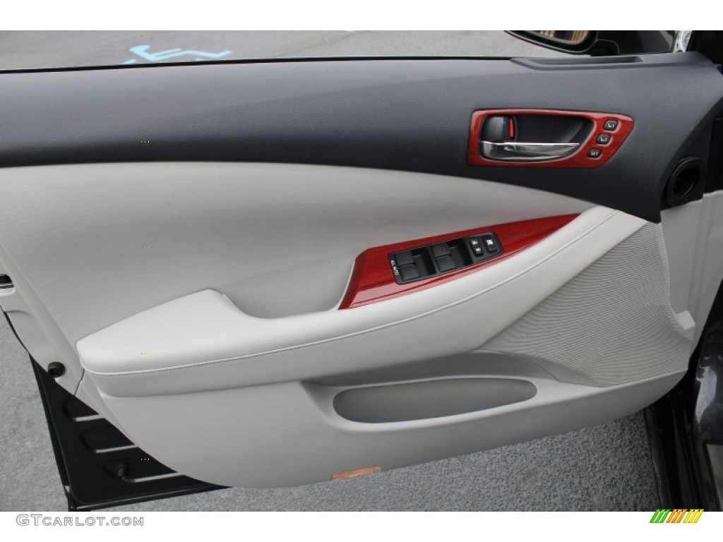 2009 Lexus ES 350 Light Gray Door Panel Photo #76222592