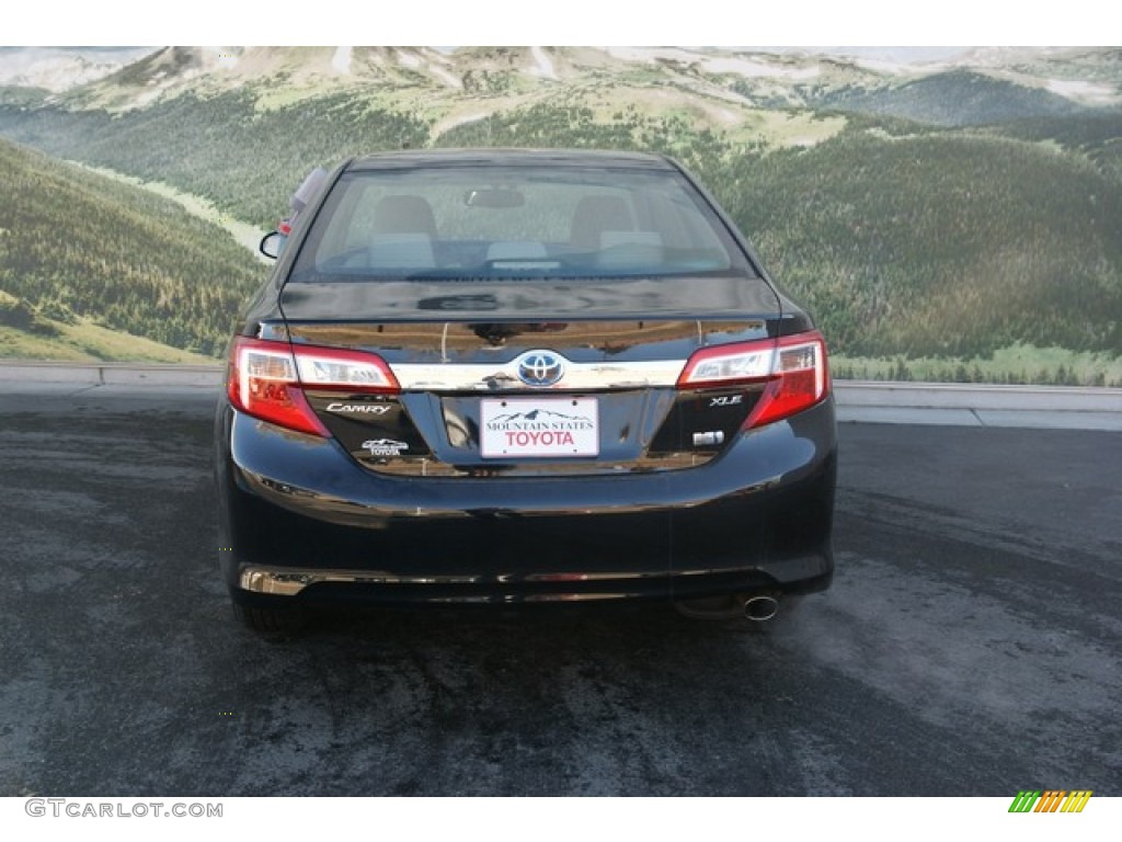 2013 Camry Hybrid XLE - Attitude Black Metallic / Ivory photo #4