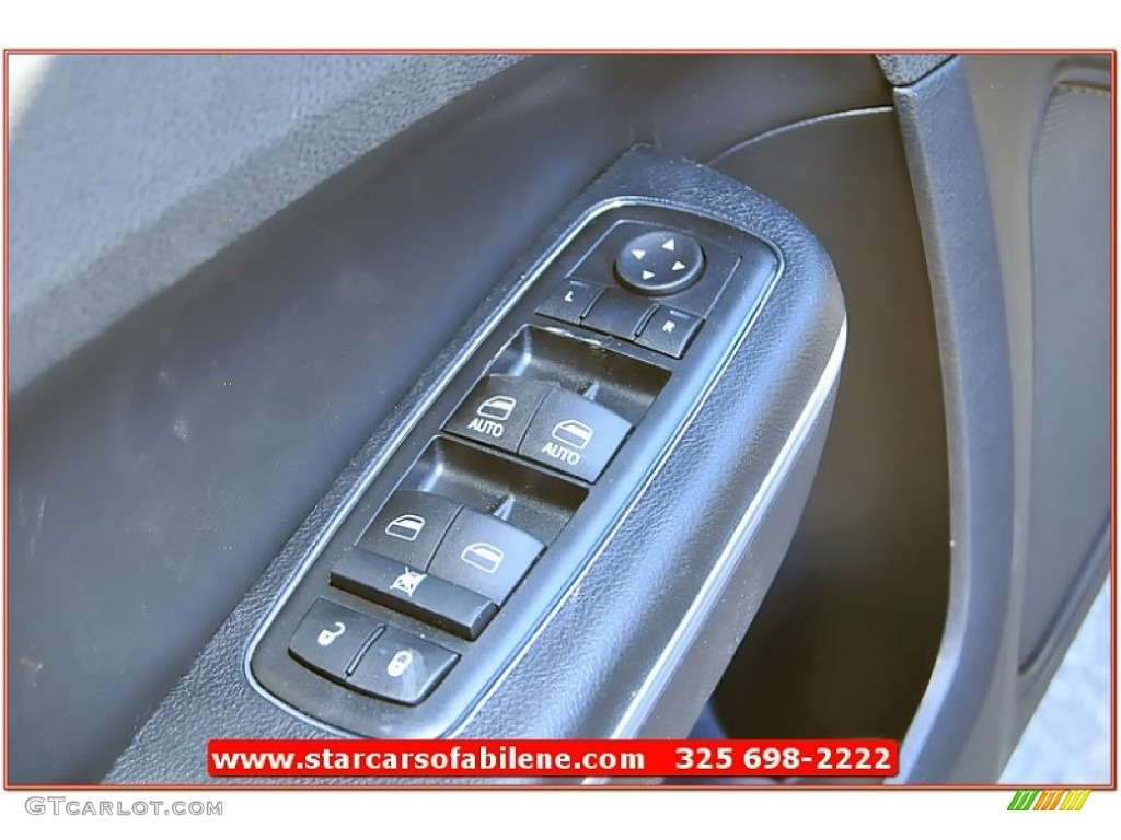 2013 300  - Billet Silver Metallic / Black photo #13