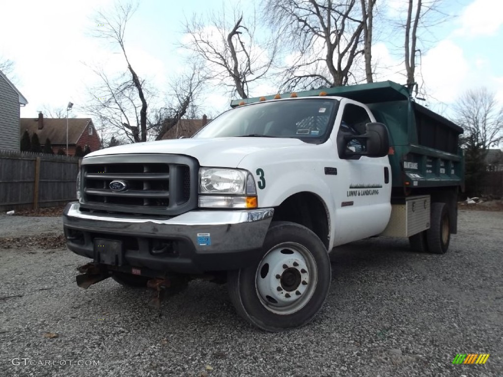 2004 F550 Super Duty XL Regular Cab 4x4 Dump Truck - Oxford White / Medium Flint photo #1