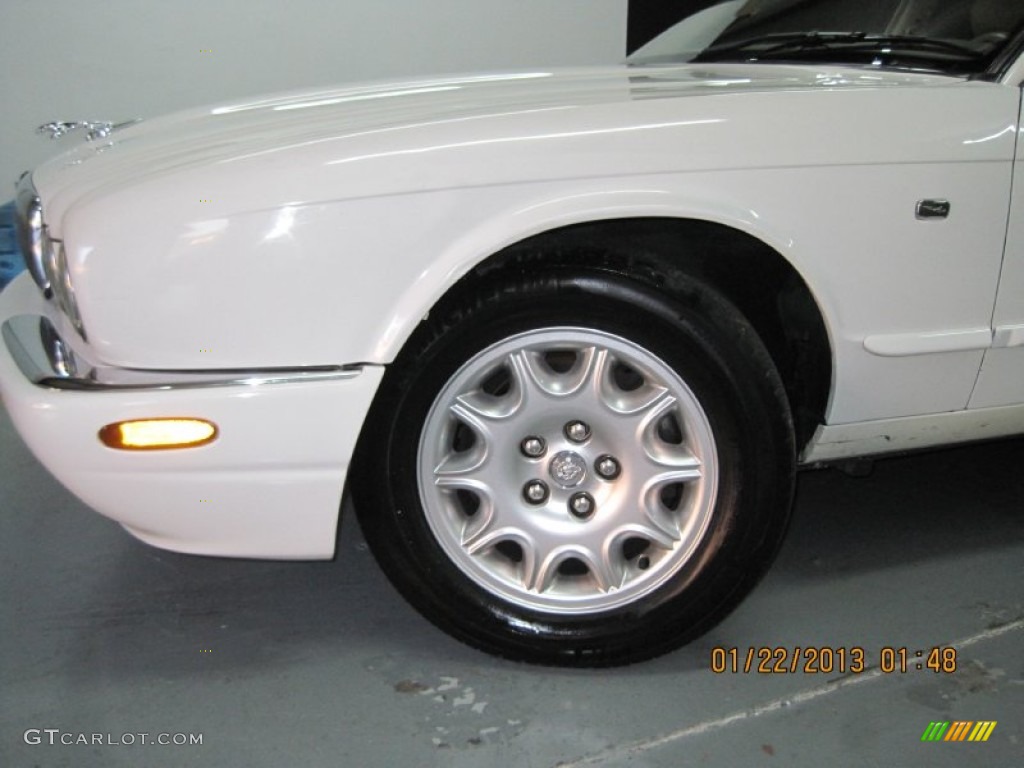 2001 Jaguar XJ XJ8 Wheel Photos