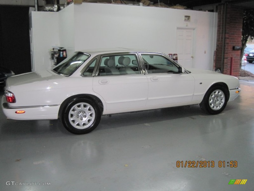 White Onyx 2001 Jaguar XJ XJ8 Exterior Photo #76229876