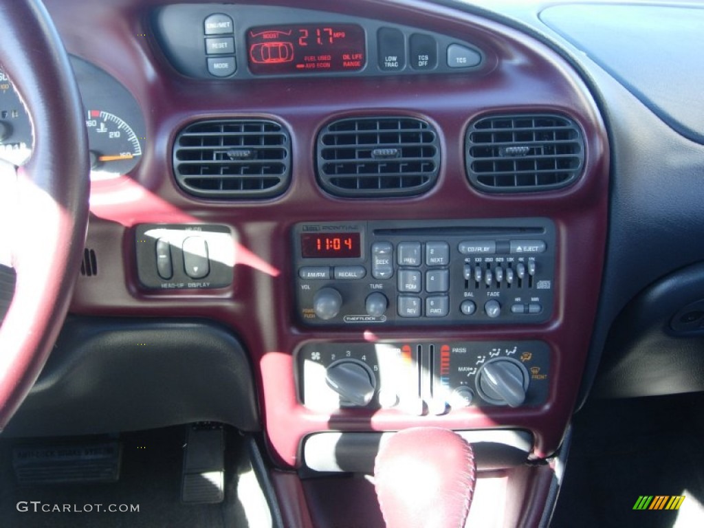 2002 Pontiac Grand Prix GTP Coupe Controls Photo #76230458