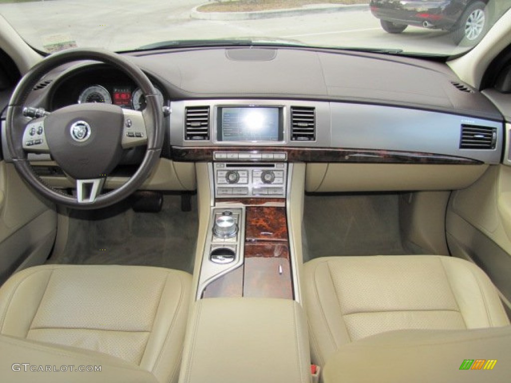 2010 Jaguar XF Premium Sport Sedan Barley Dashboard Photo #76235135