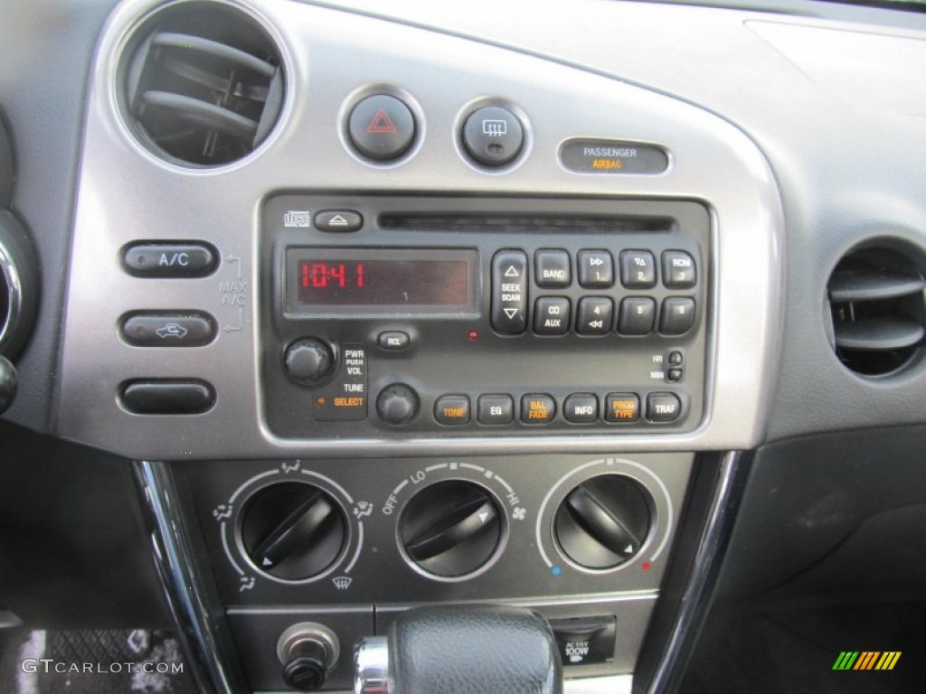 2005 Pontiac Vibe Standard Vibe Model Controls Photo #76235306