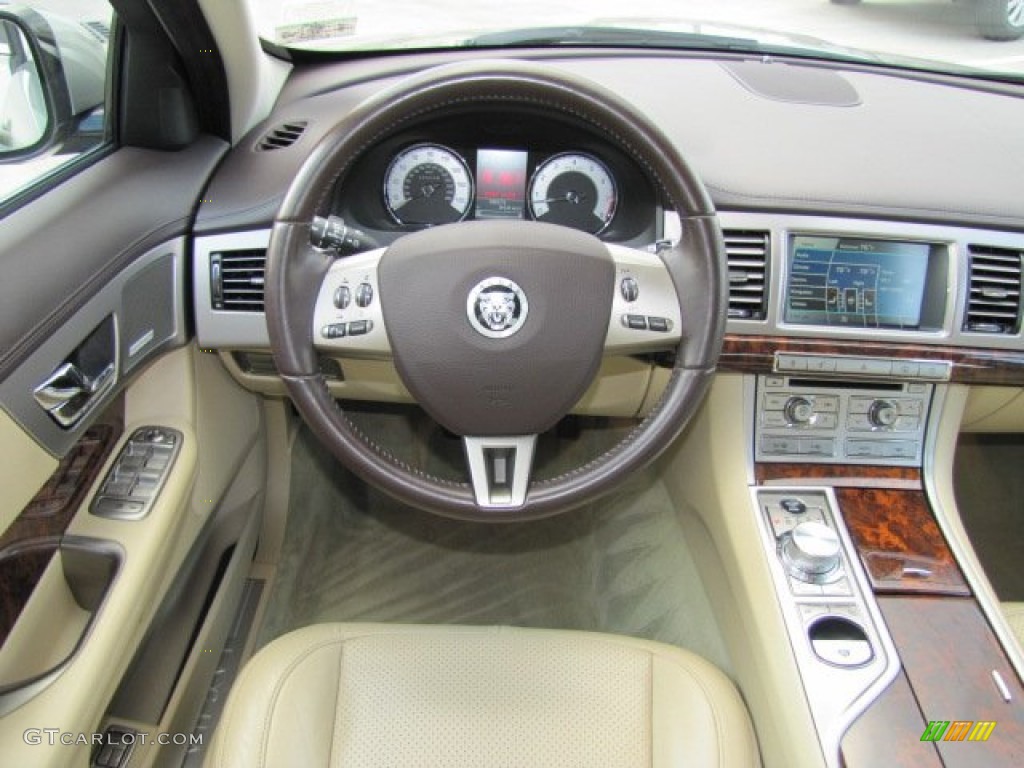 2010 Jaguar XF Premium Sport Sedan Barley Dashboard Photo #76235318