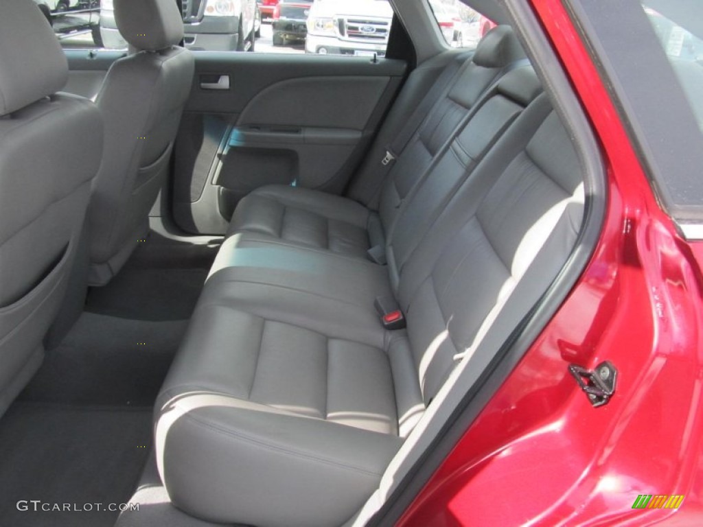 2005 Ford Five Hundred SE Rear Seat Photo #76240280