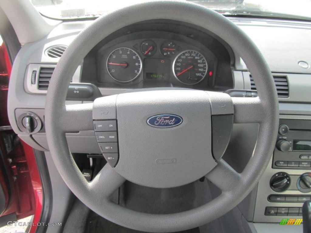2005 Ford Five Hundred SE Shale Grey Steering Wheel Photo #76240302