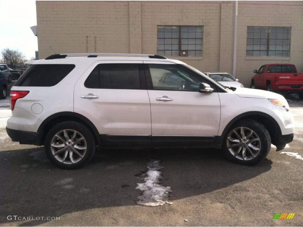 2011 Explorer XLT 4WD - White Platinum Tri-Coat / Charcoal Black photo #4