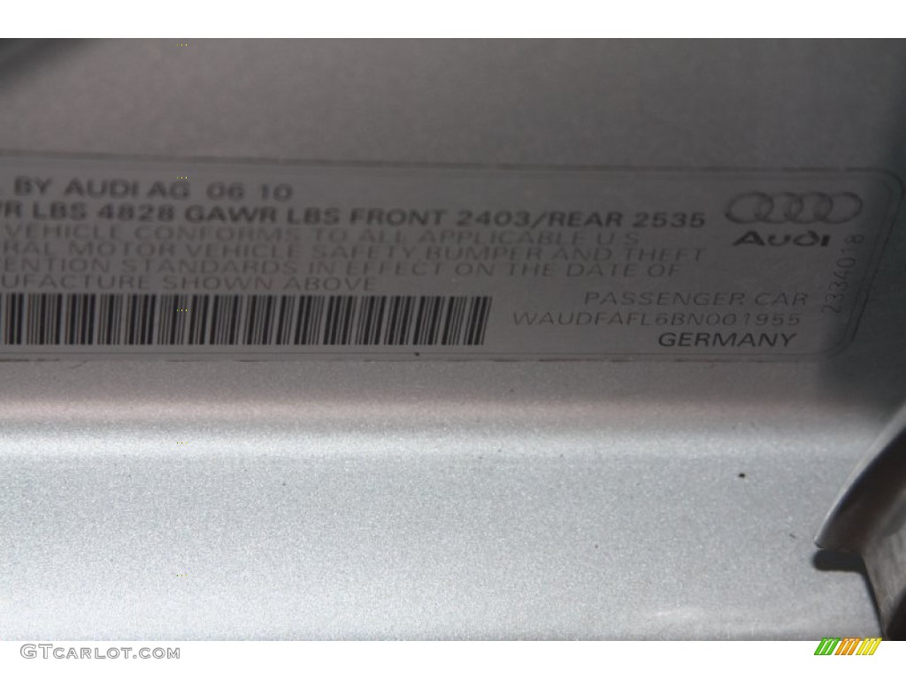 2011 A4 2.0T quattro Sedan - Ice Silver Metallic / Black photo #52