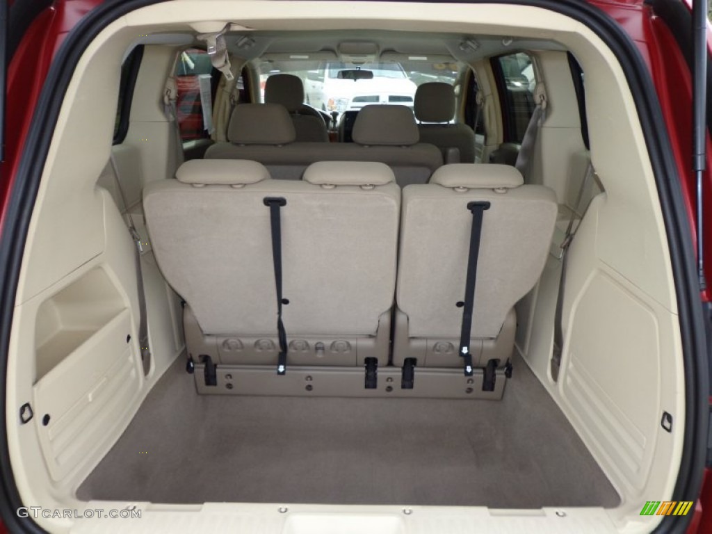 2008 Chrysler Town & Country LX Trunk Photos