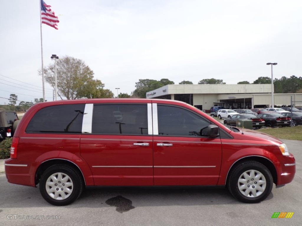Inferno Red Crystal Pearlcoat 2008 Chrysler Town & Country LX Exterior Photo #76241468