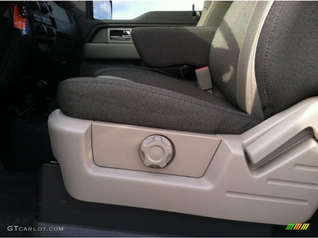 2010 F150 STX SuperCab 4x4 - Tuxedo Black / Medium Stone photo #14