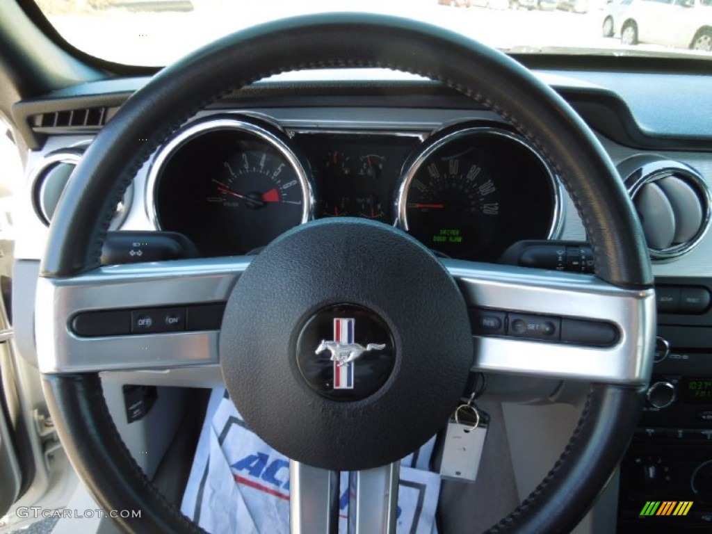 2008 Ford Mustang V6 Premium Convertible Light Graphite Steering Wheel Photo #76243742