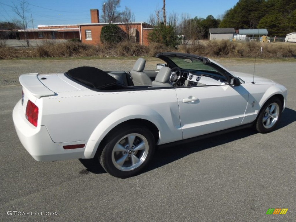 2008 Mustang V6 Premium Convertible - Performance White / Light Graphite photo #25