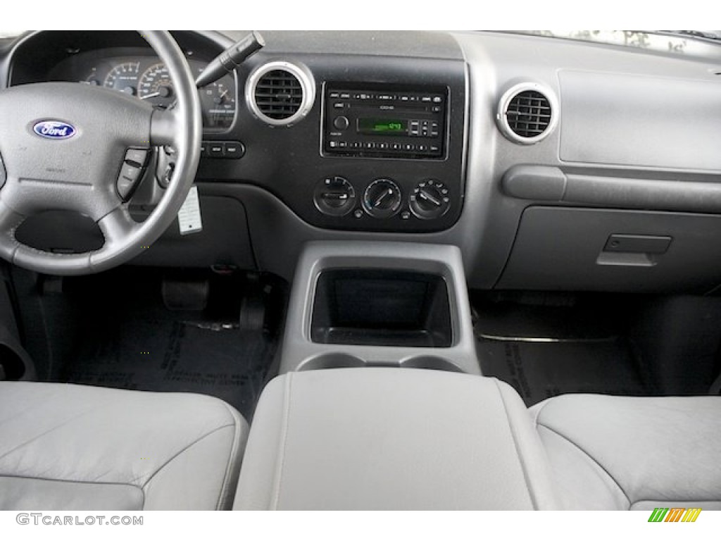 2003 Ford Expedition XLT Dashboard Photos