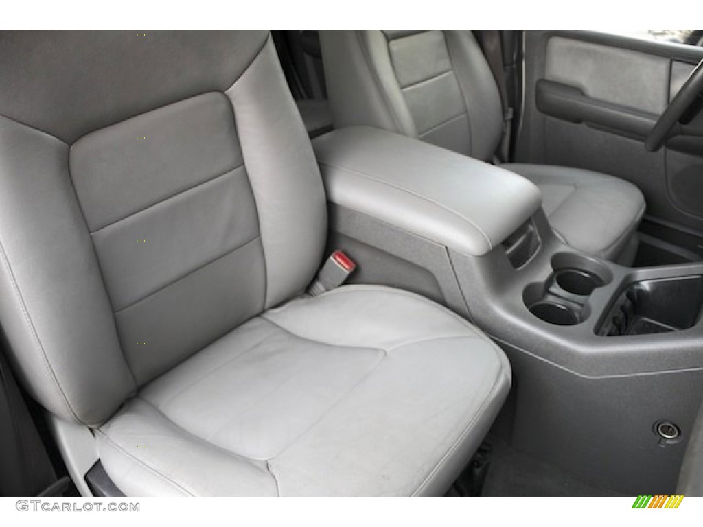 2003 Expedition XLT - Silver Birch Metallic / Flint Grey photo #25