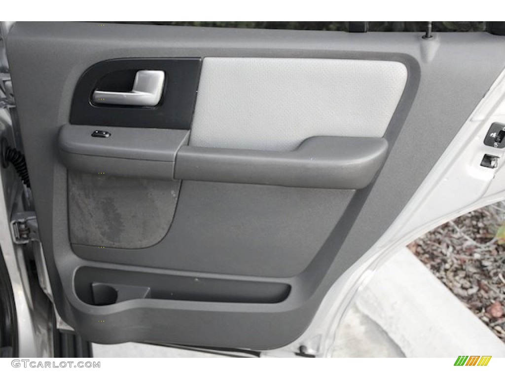 2003 Expedition XLT - Silver Birch Metallic / Flint Grey photo #28