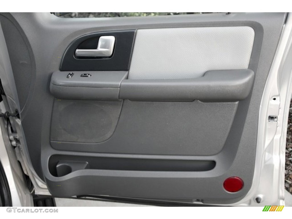 2003 Expedition XLT - Silver Birch Metallic / Flint Grey photo #29