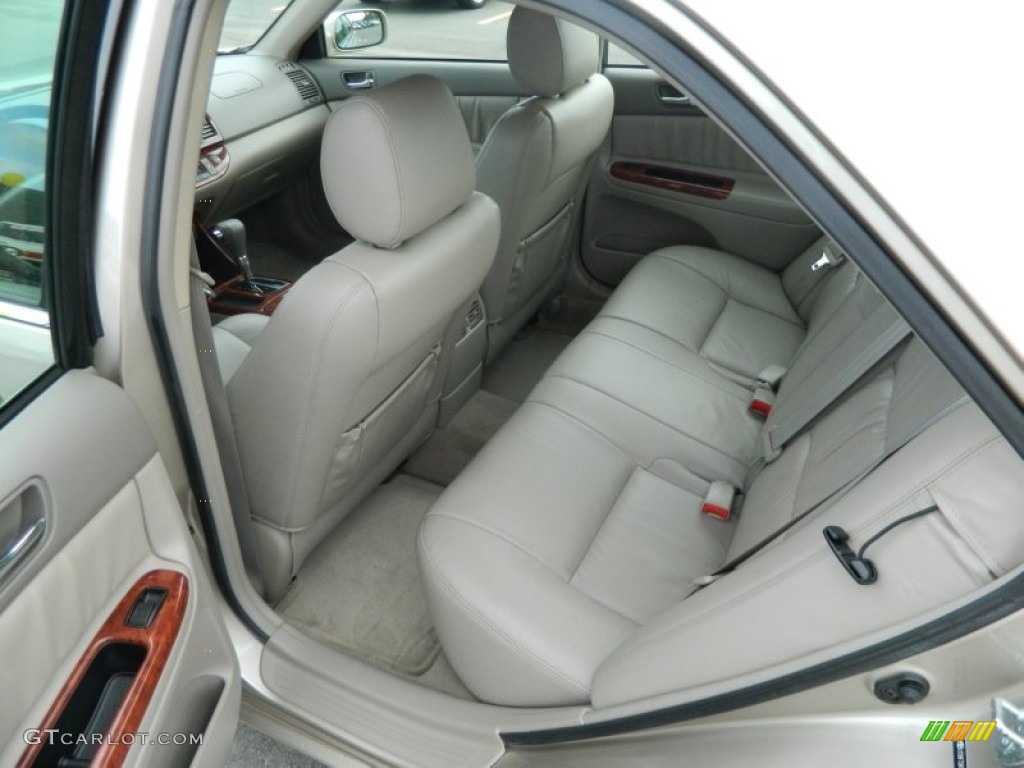 2004 Toyota Camry XLE V6 Rear Seat Photos