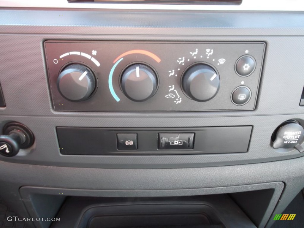 2007 Dodge Ram 2500 SLT Quad Cab 4x4 Controls Photo #76247576