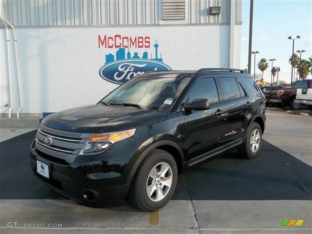 2013 Explorer FWD - Tuxedo Black Metallic / Medium Light Stone photo #2