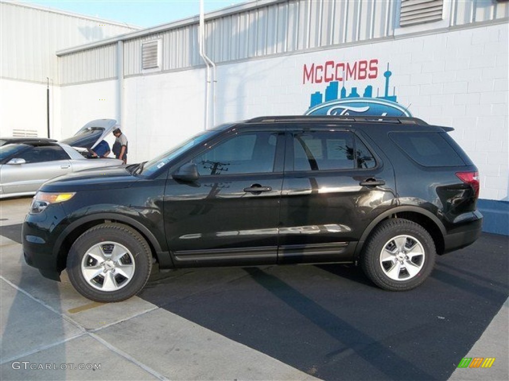 2013 Explorer FWD - Tuxedo Black Metallic / Medium Light Stone photo #3