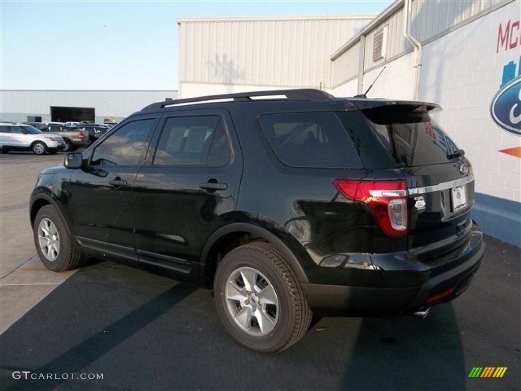 2013 Explorer FWD - Tuxedo Black Metallic / Medium Light Stone photo #4