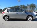 Magnetic Gray Metallic - Versa 1.8 S Hatchback Photo No. 6