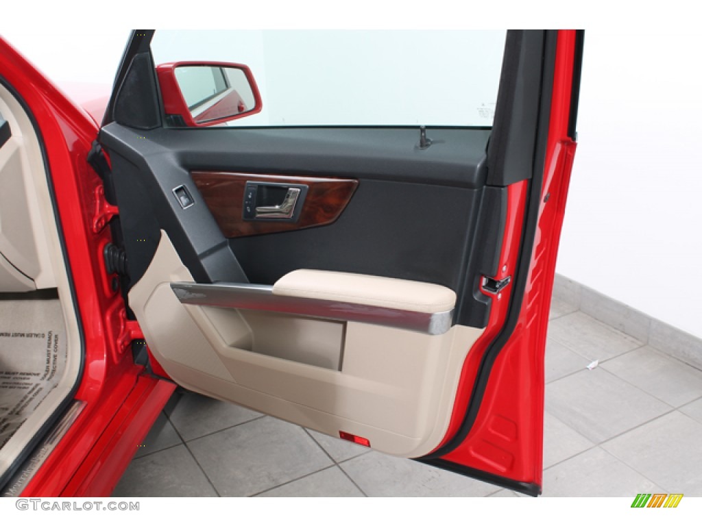 2011 Mercedes-Benz GLK 350 4Matic Almond/Black Door Panel Photo #76253942