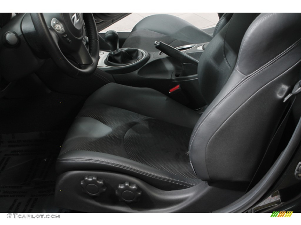 2010 370Z Sport Touring Coupe - Magnetic Black / Black Leather photo #17