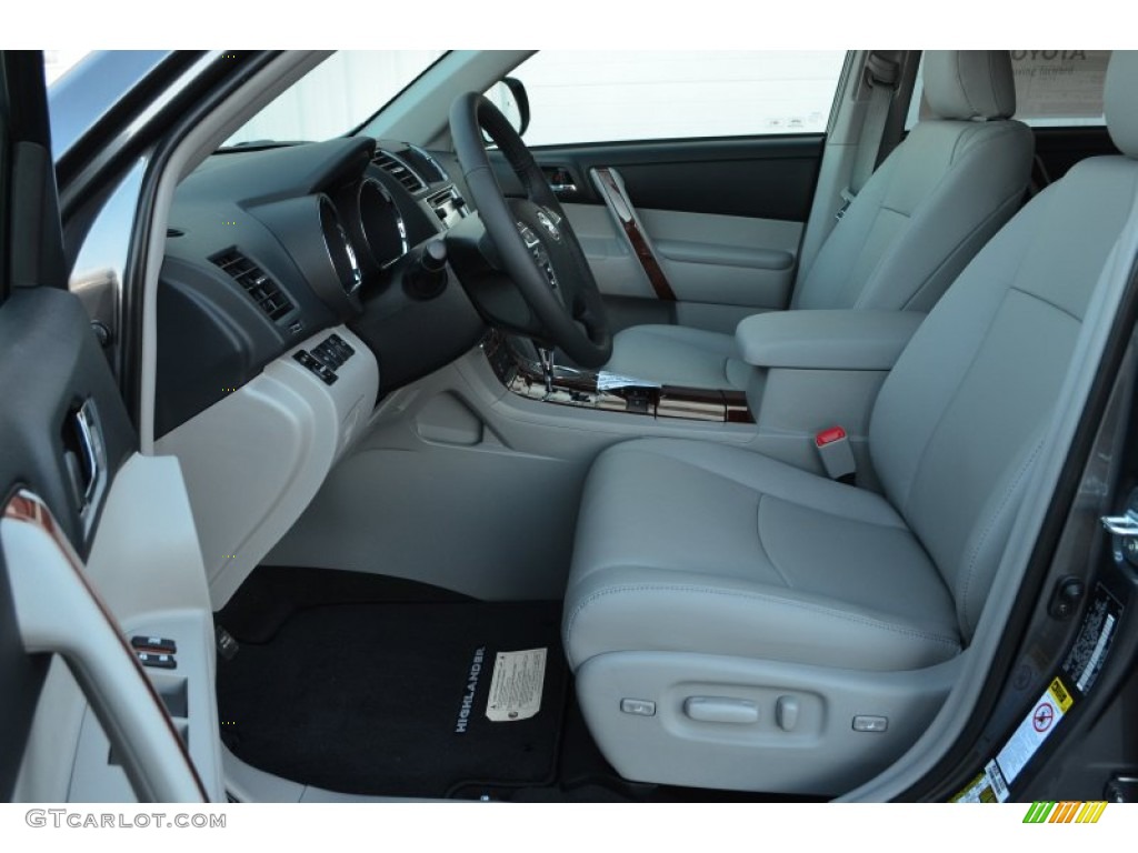 Ash Interior 2013 Toyota Highlander Limited Photo #76255601